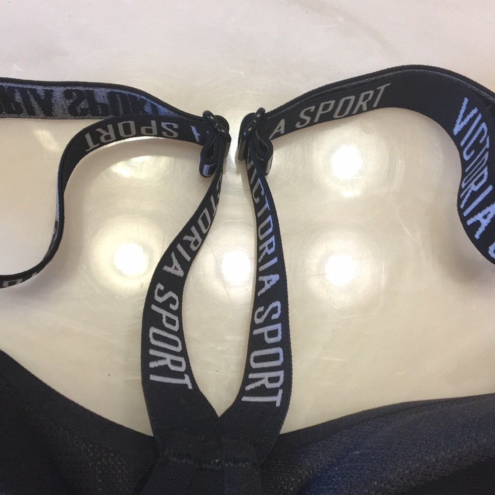 Victoria Sport bra 36B NWT MEDIUM SUPPORT NO WIRE - Picture 5 of 8